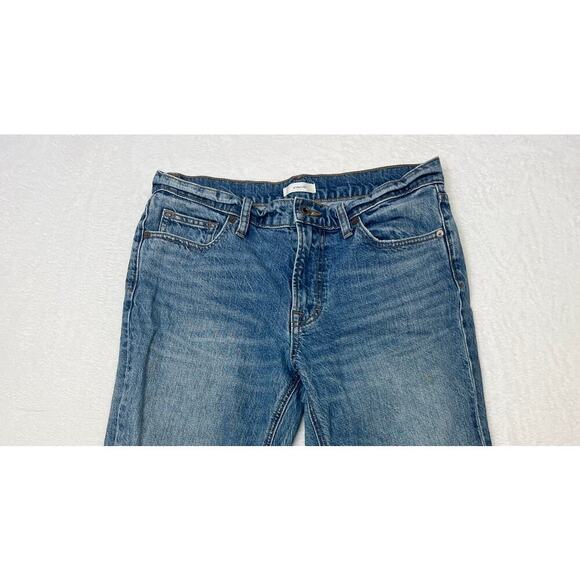 VINCE Tomboy Medium Wash Jeans size 28 Straight Leg  Model Off Duty Classic 90s - Picture 3 of 9